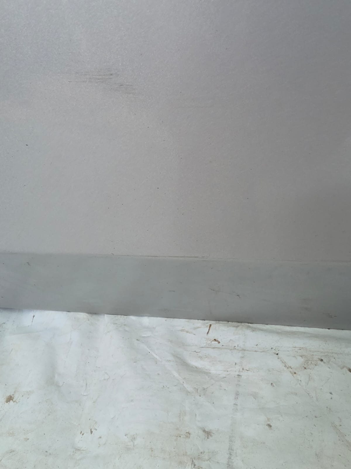 *AUDI A4 B8 2009 PASSENGER SIDE FRONT DOOR IN SILVER - Image 5