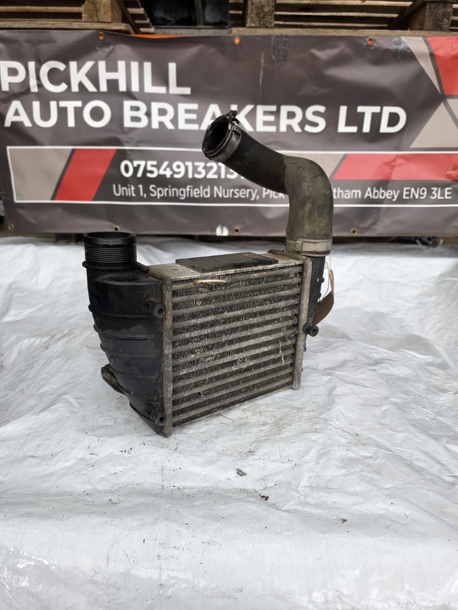 AUDI A4 2.0 TDI 2005 INTERCOOLER RADIATOR 8E0145806Q