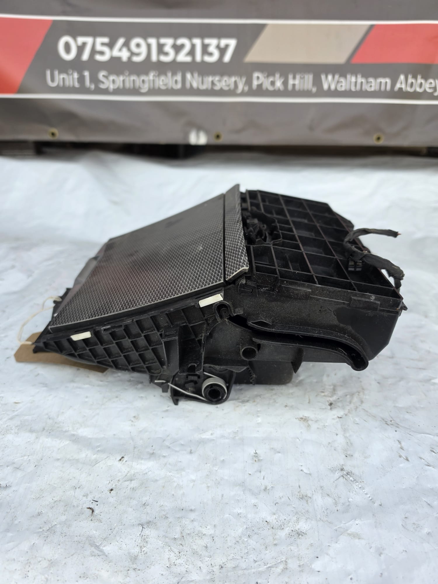 BMW 3 SERIES G20 G21 19-24 DASHBOARD CENTRE CONSOLE STORAGE 6806795 - Image 2