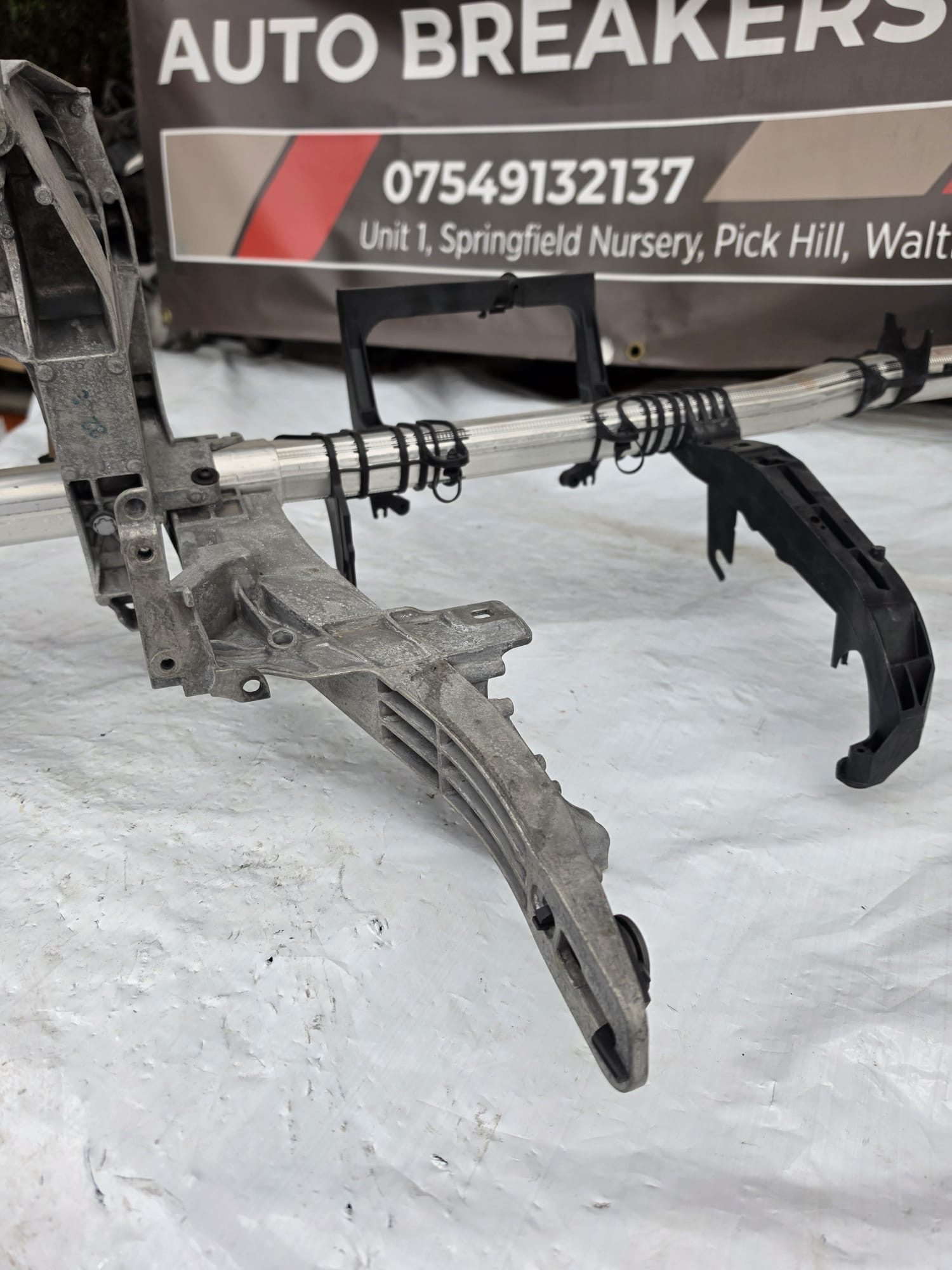 MERCEDES C CLASS W205 2014-2021 DASHBOARD BRACKET FRAME TRUSS A2056800155 - Image 2