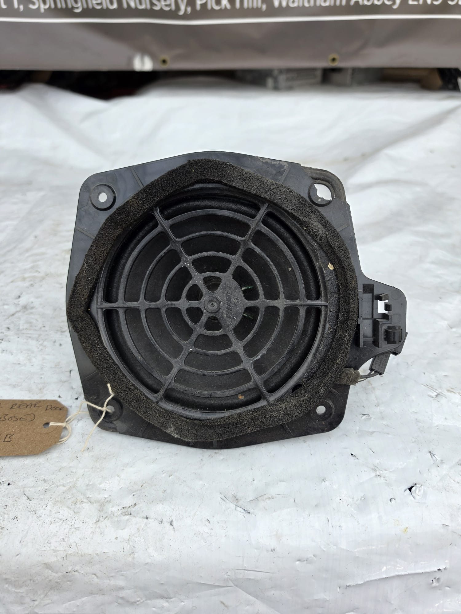 AUDI A4 B7 REAR DOOR SPEAKER (BOSE) 8H0035411B