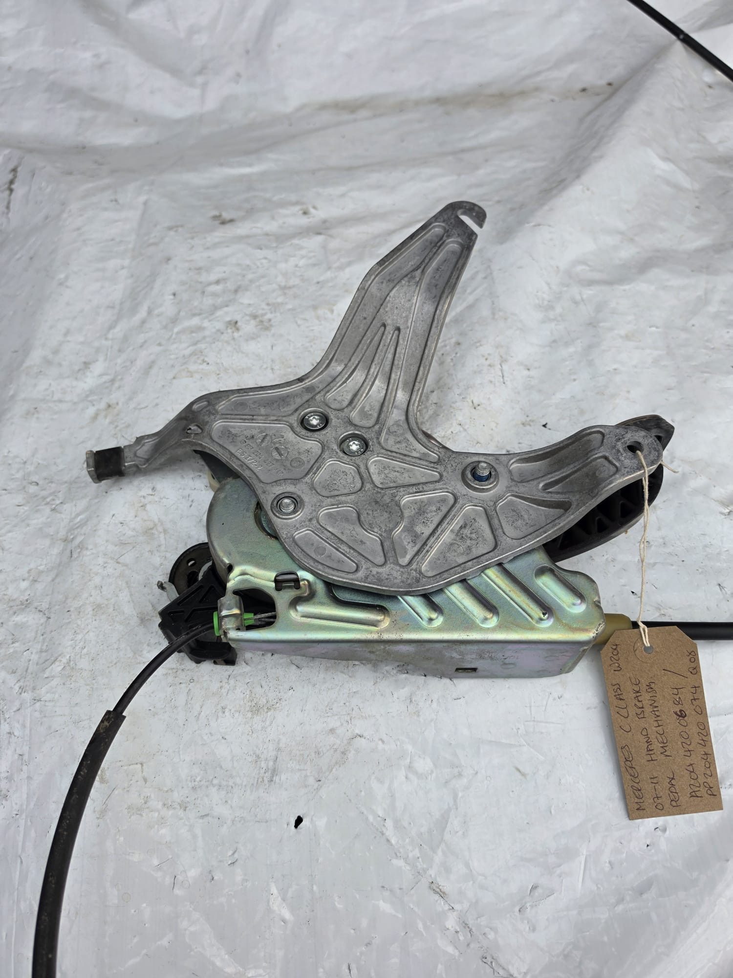 MERCEDES C CLASS W204 2007-2011 HANDBRAKE PEDAL MECHANISM A2044200684 / PP204420074Q08