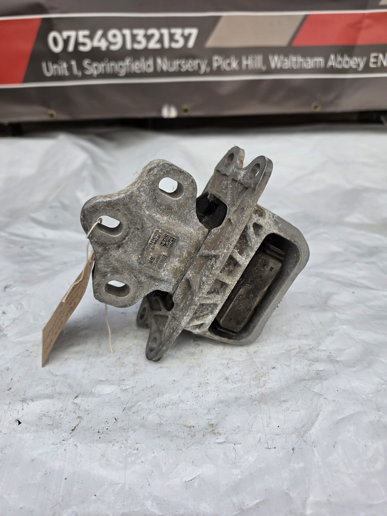 BMW F40 F48 MINI F55 F56 MOUNT GEARBOX SUSPENSION 6853449 - Image 2
