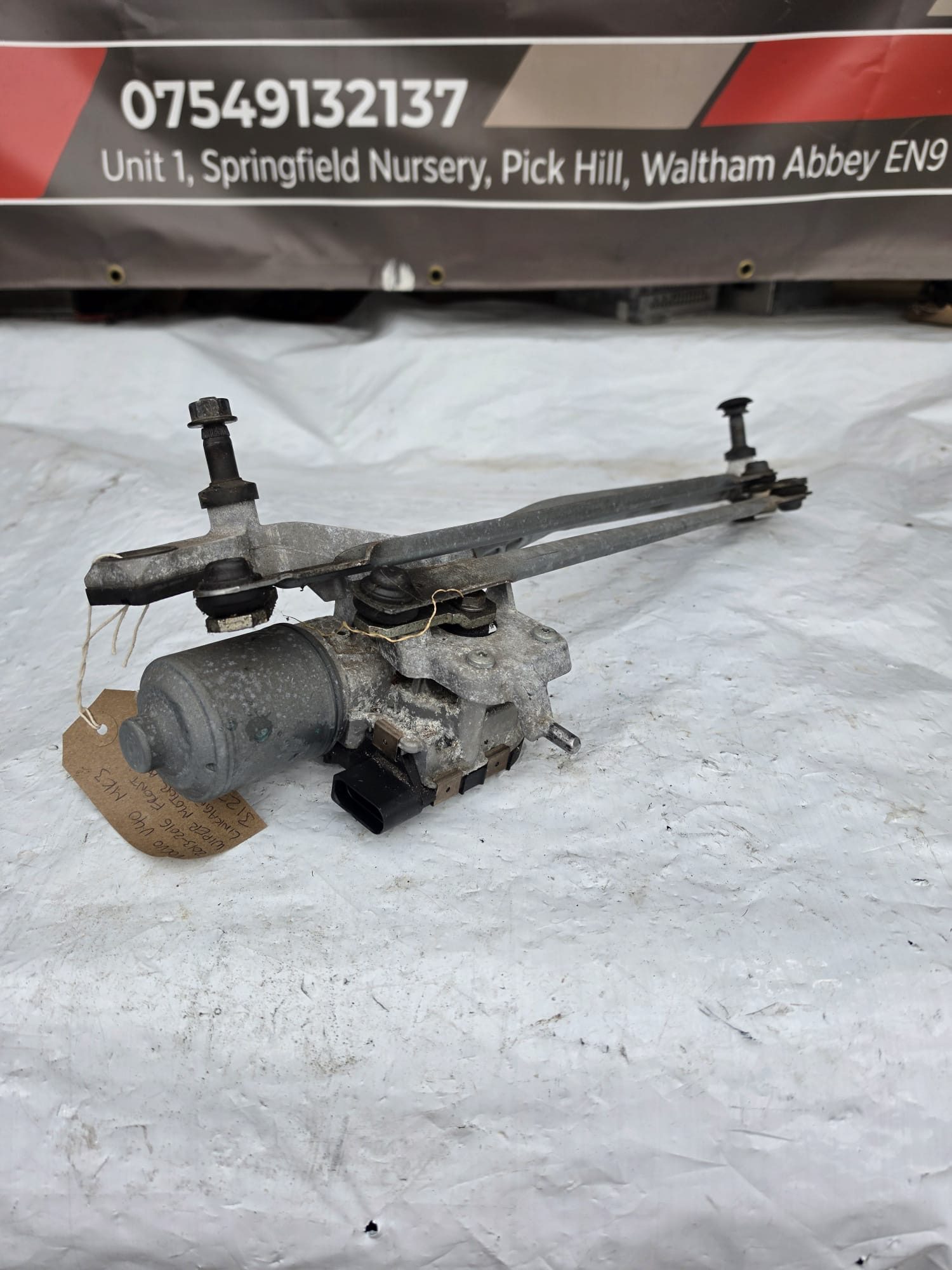 VOLVO V40 MK3 2013-2016 FRONT WIPER MOTOR AND LINKAGE 31276049