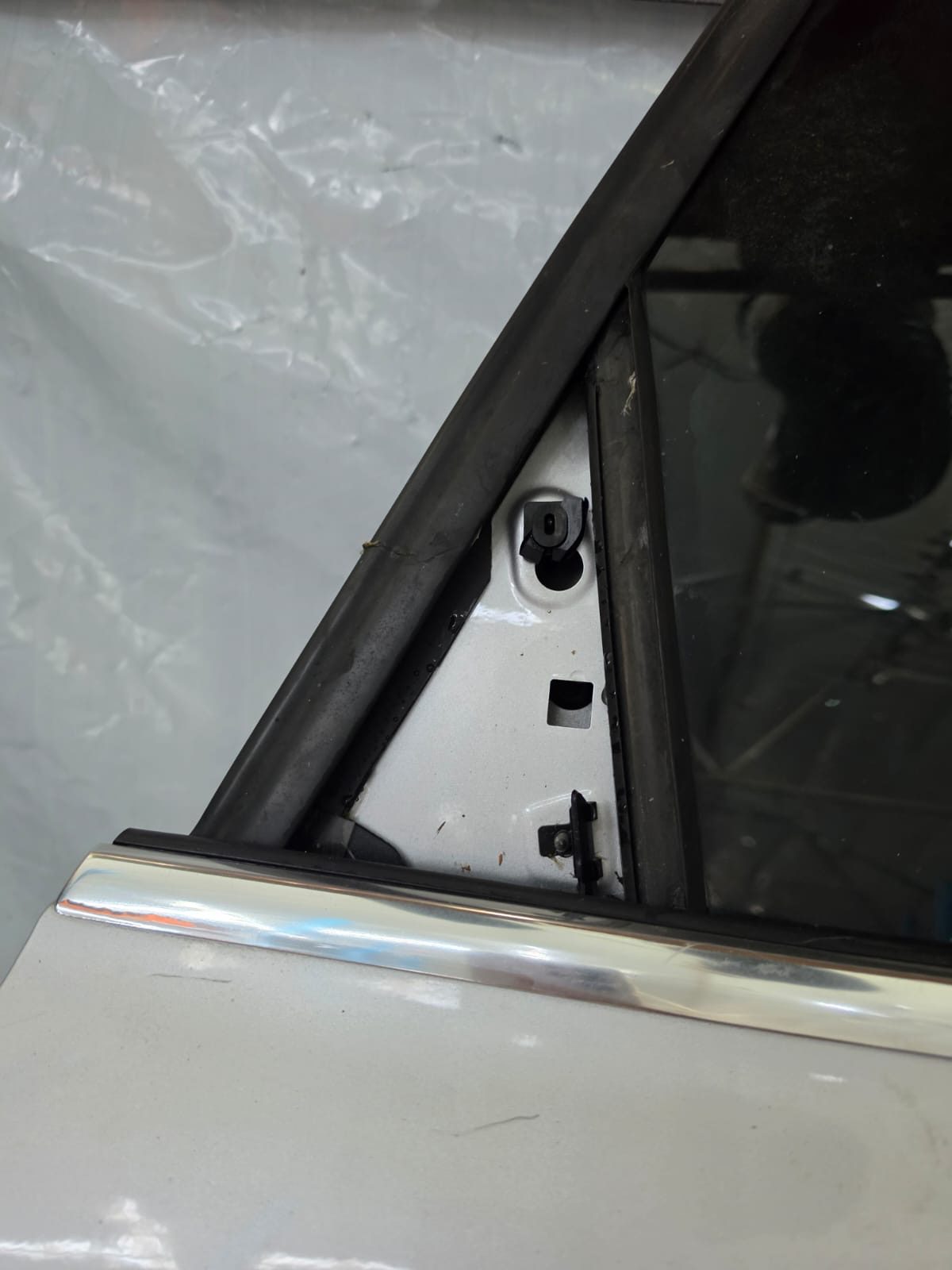*AUDI A4 B8 2009 REAR DRIVER SIDE DOOR - Image 3
