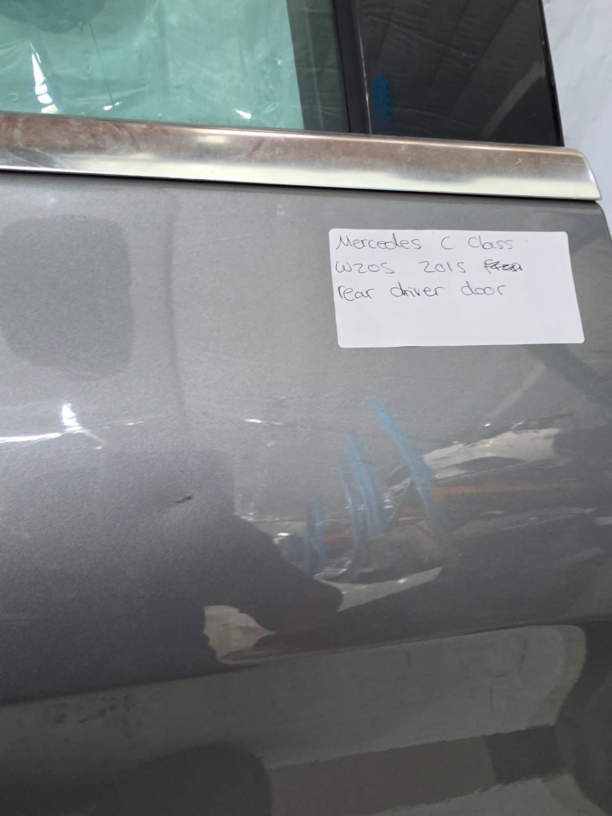 *MERCEDES C CLASS W205 2015 REAR DRIVER DOOR - Image 4