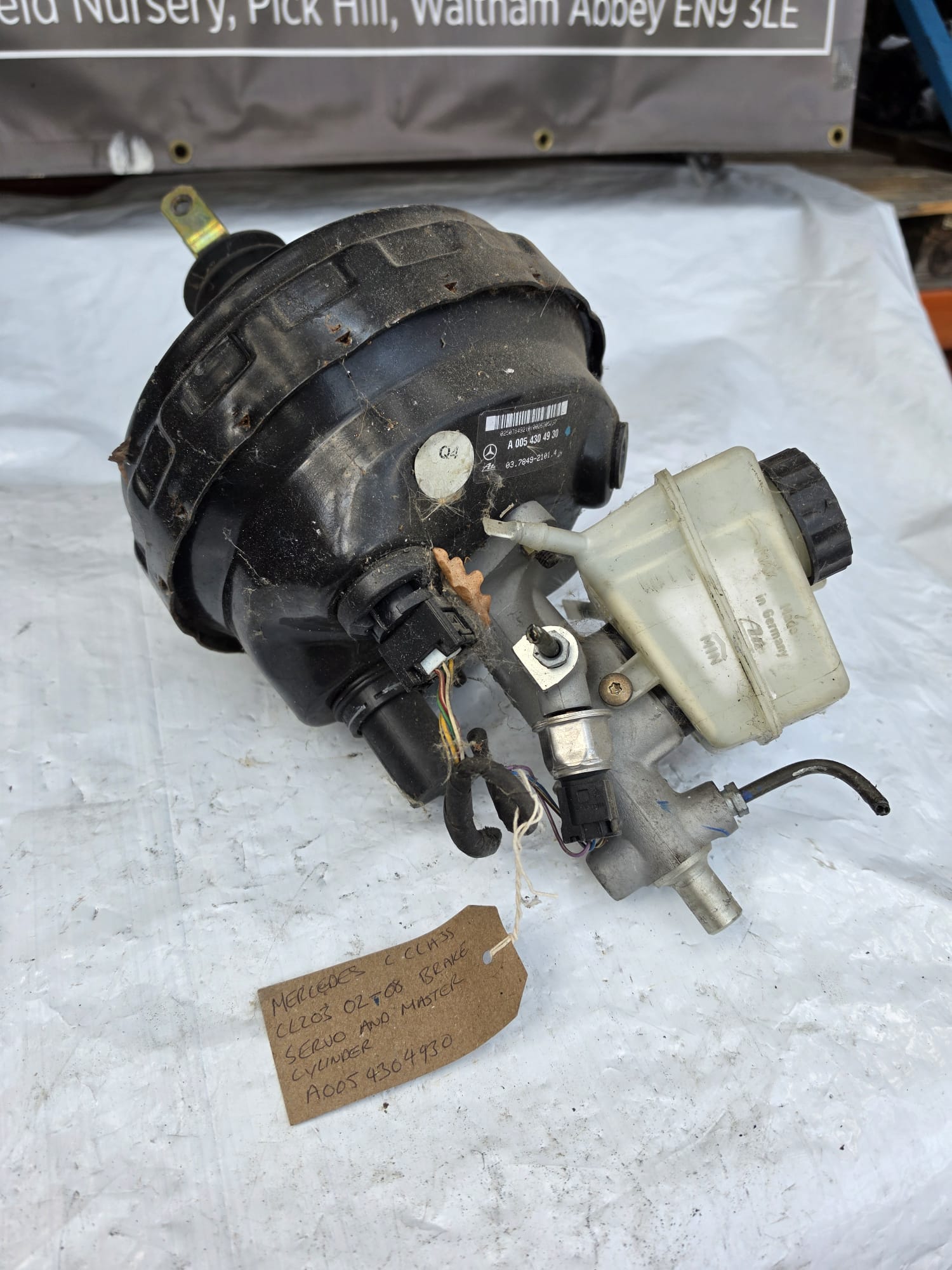 MERCEDES C CLASS CL203 02-08 BRAKE SERVO AND MASTER CYLINDER A0054304930 - Image 3
