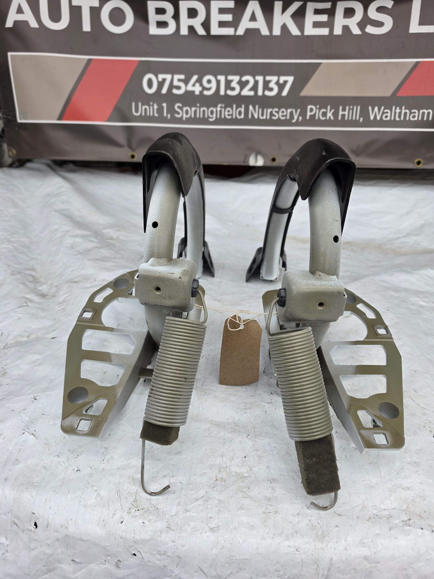 MERCEDES C CLASS W205 2014-2021 REAR BOOT LID HINGES PAIR LEFT AND RIGHT A2057500428 / A2057500328 - Image 3