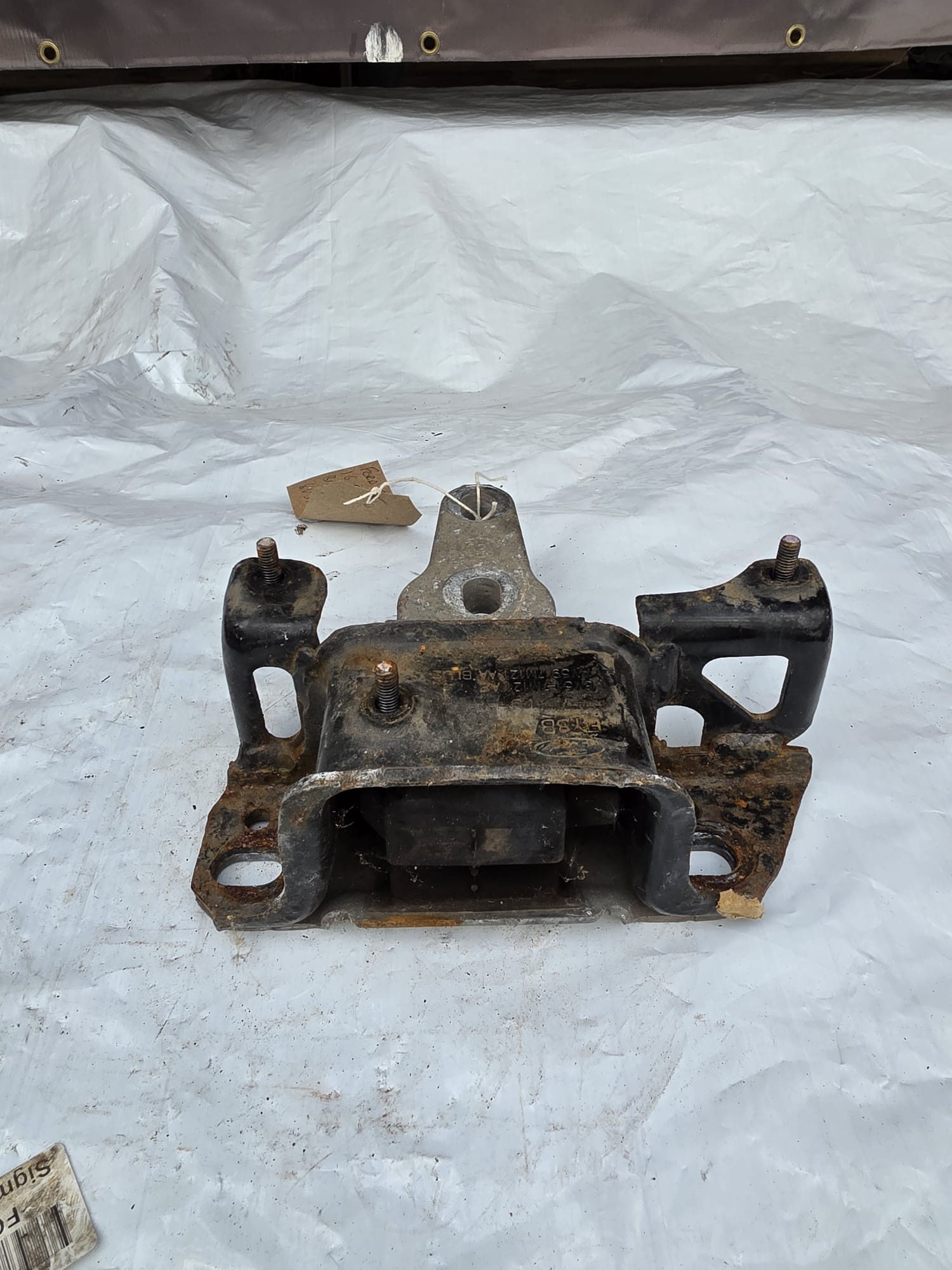 FORD FIESTA 2011 1.6 DIESEL ENGINE MOUNT BRACKET 8V517M121AE - Image 4