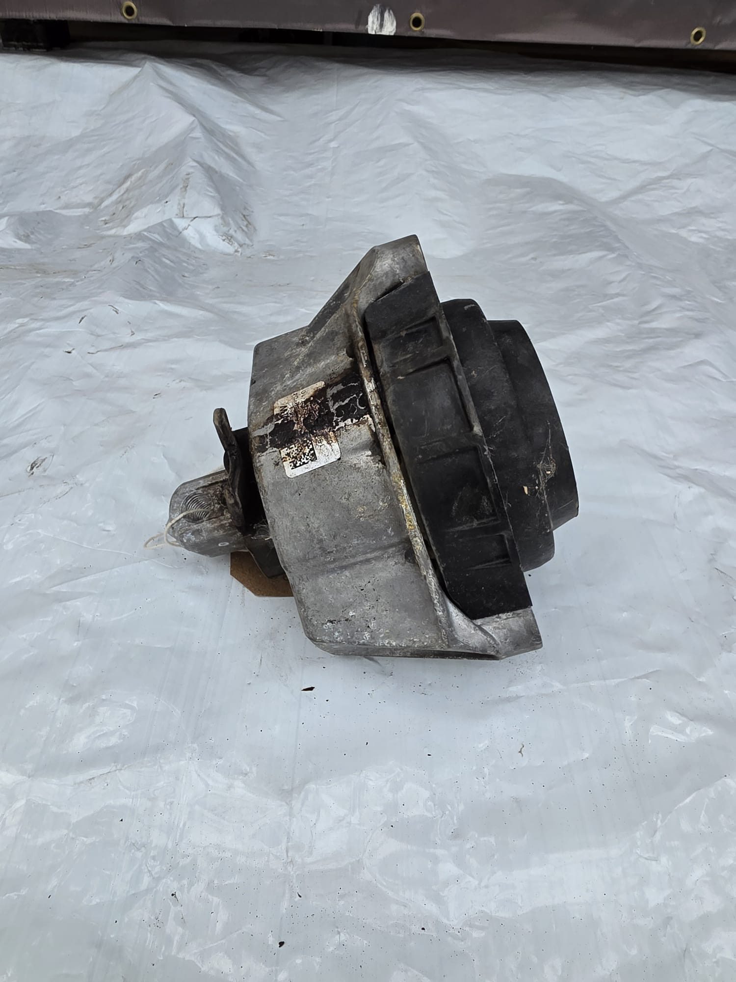 BMW 3 SERIES 2019 2.0 PETROL ENGINE MOUNT NEARSIDE 6860489-04 - Image 2