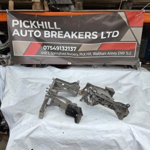 MERCEDES C CLASS W205 2014-2021 HEADLIGHT SUPPORT BRACKET PAIR A2056221600 / A2056221700
