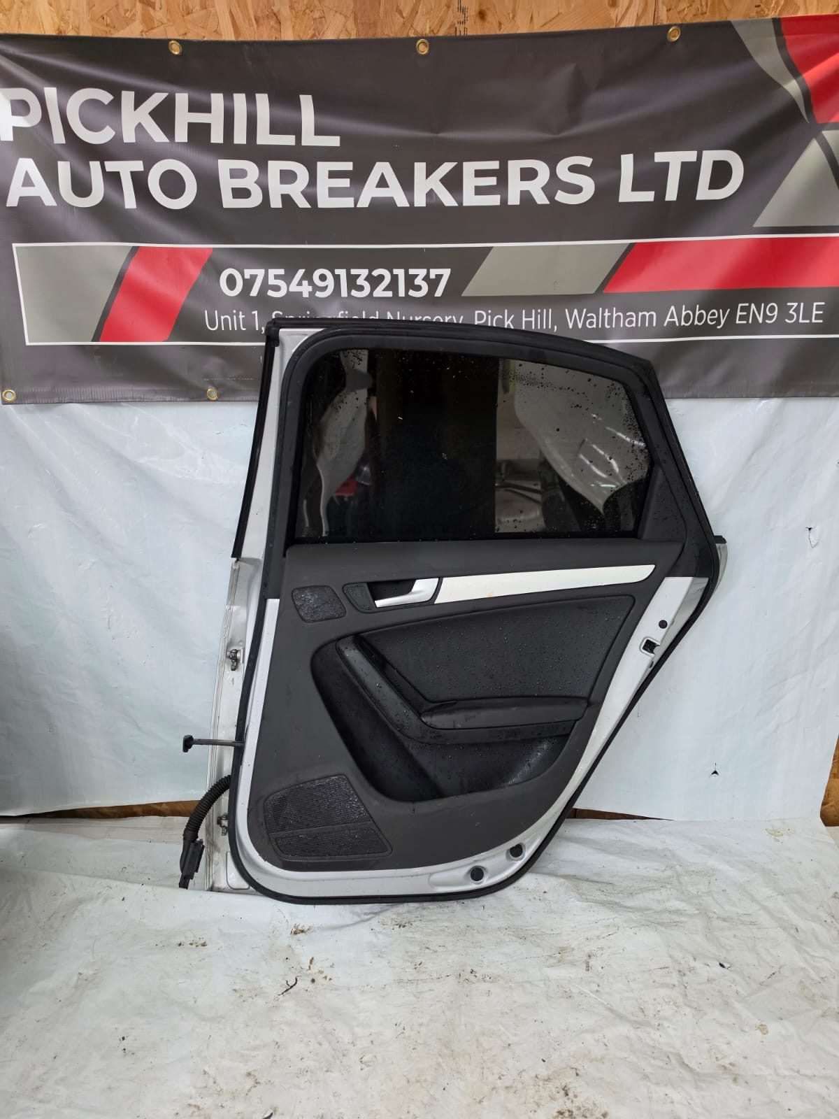 *AUDI A4 B8 2009 REAR DRIVER SIDE DOOR - Image 2