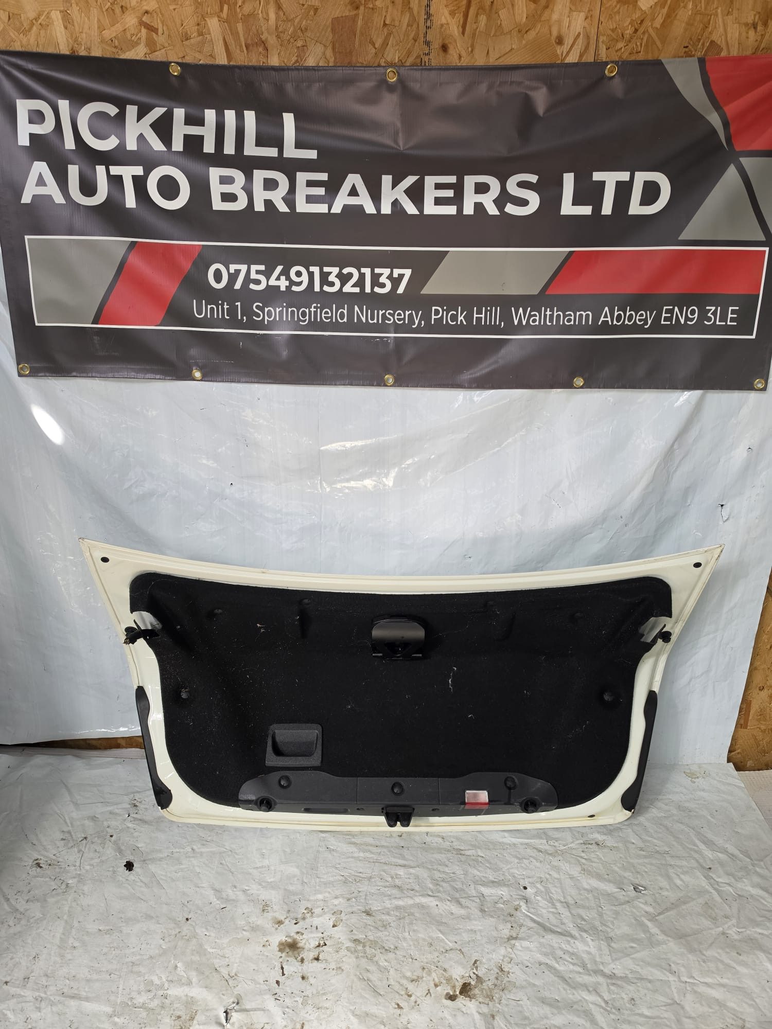 *MERCEDES E CLASS E220 SPORT MK4 C207 2010-2013 BOOT LID TAILGATE COMPLETE - Image 2