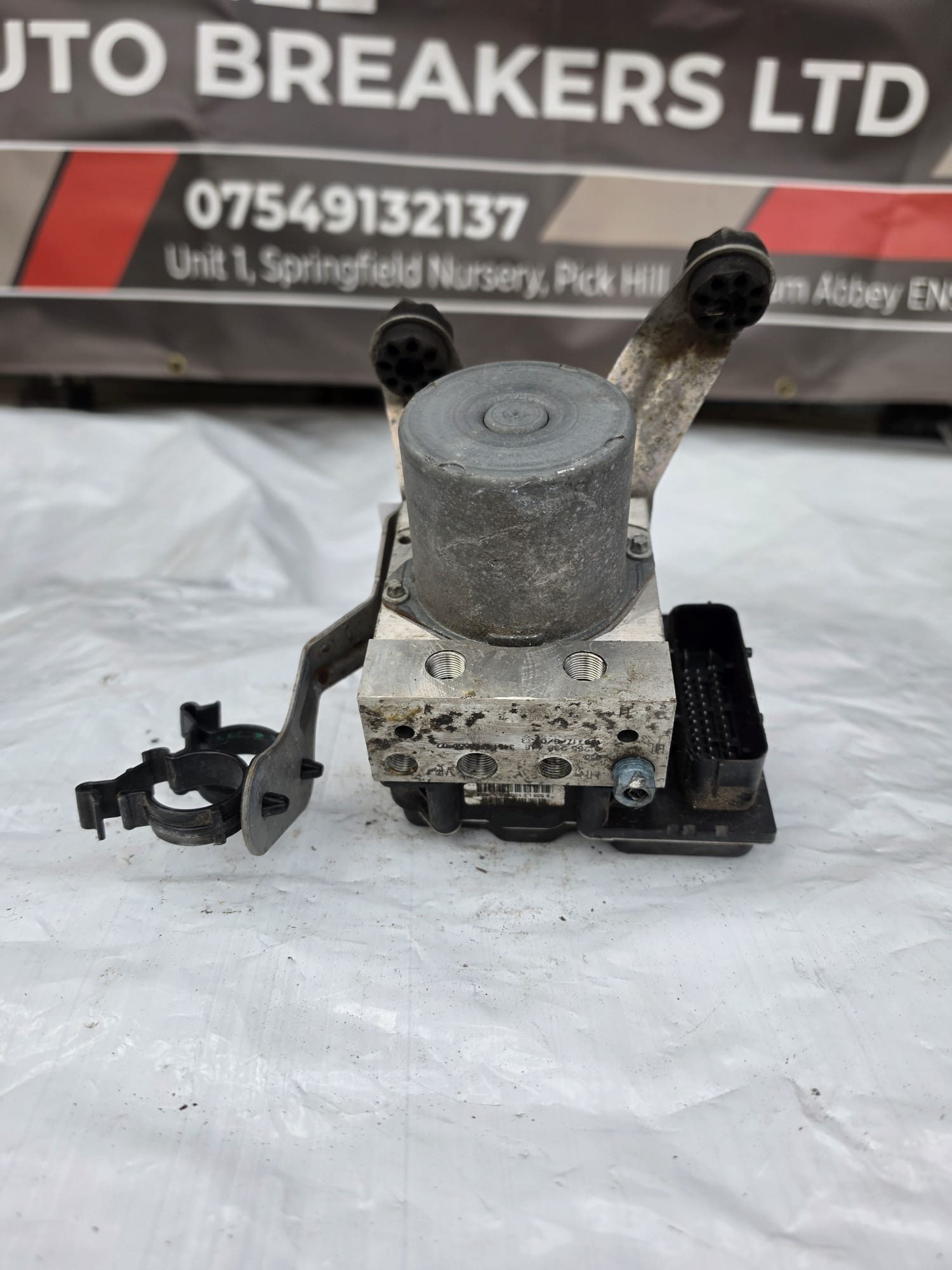 BMW Z4 ROADSTER ABS PUMP AND CONTROL MODULE E89 S DRIVE 18i 2013 6850890 - Image 2
