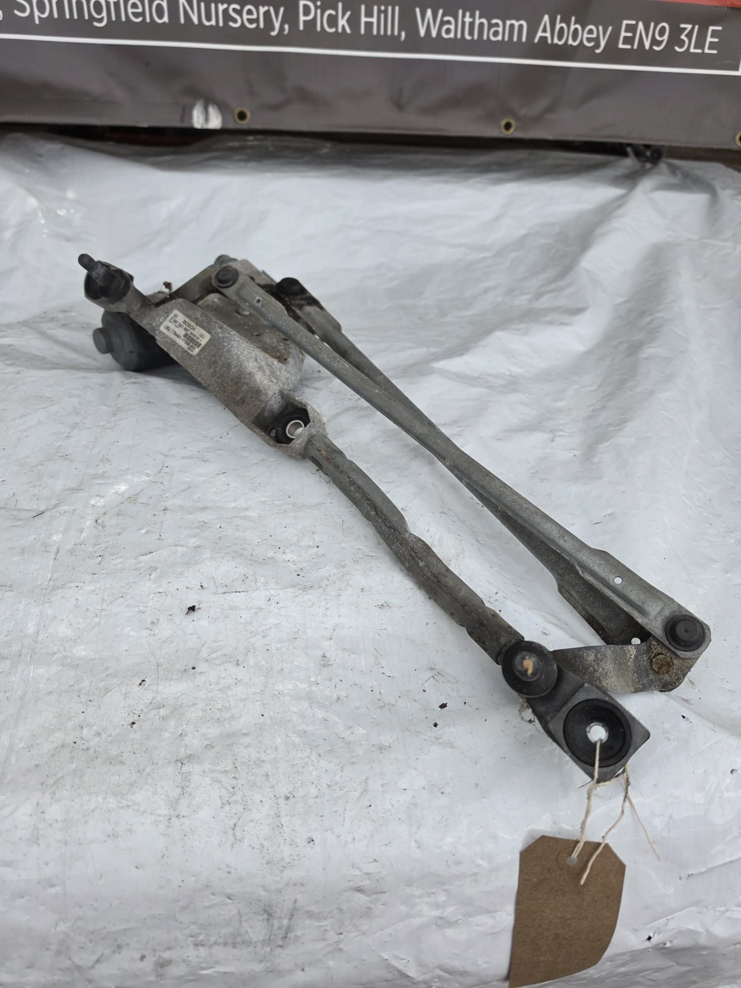 FORD FIESTA MK7 12-17 FRONT WIPER MOTOR AND LINKAGE 8A611750BG - Image 4