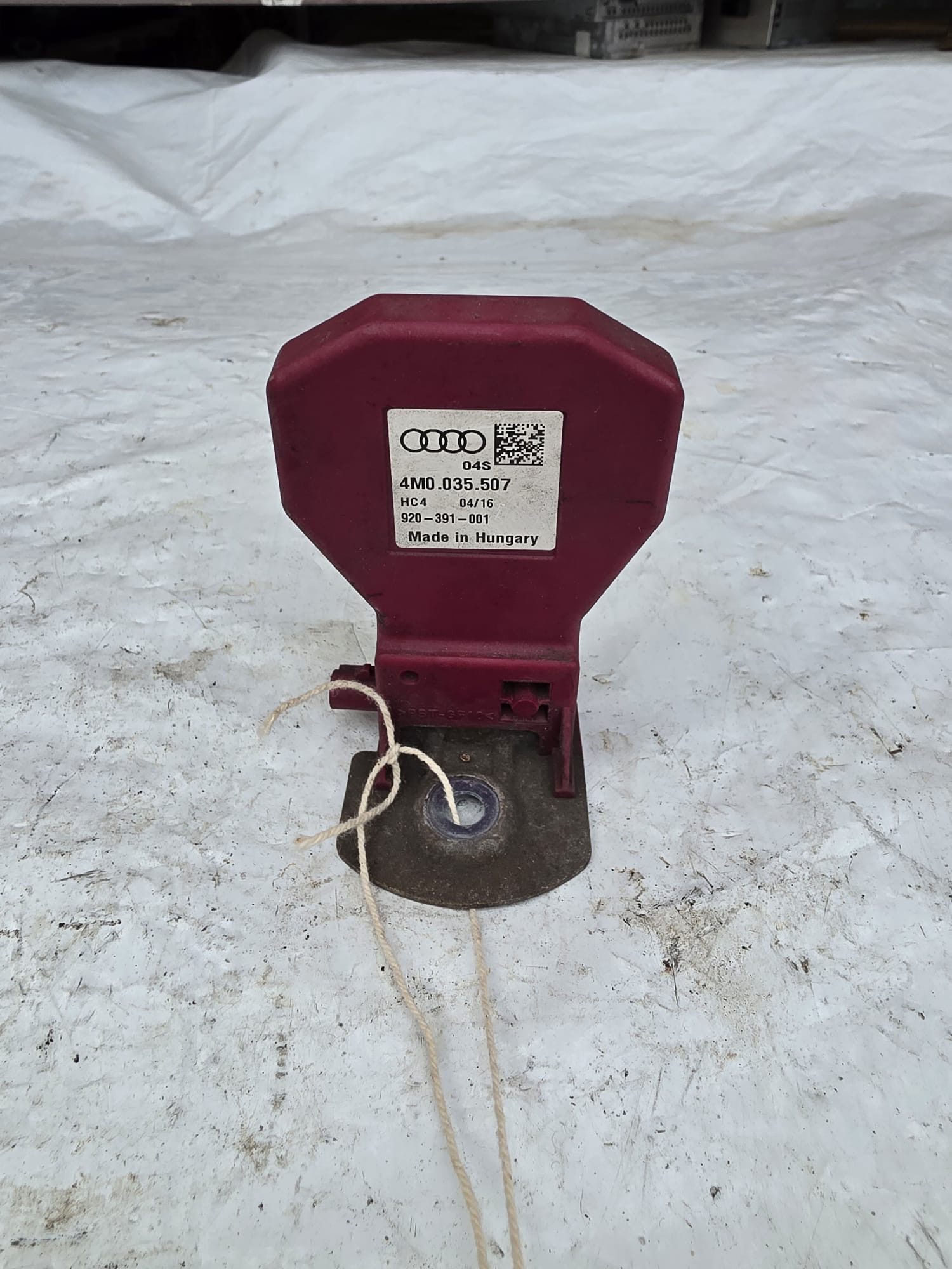AUDI A4 B9 2016-2020 AERIAL ANTENNA AMPLIFIER 4M0035507