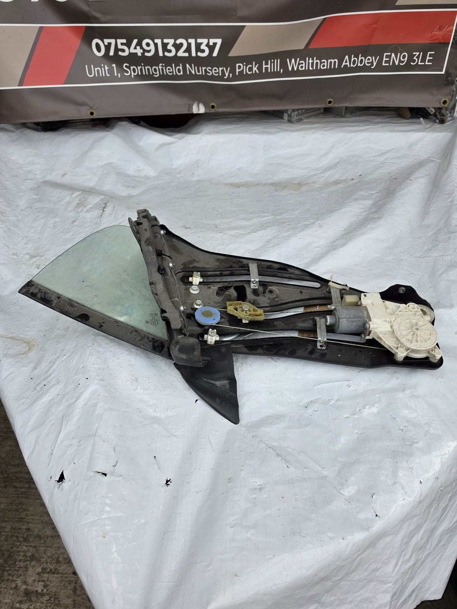 BMW Z4 2009-2016 REAR RIGHT WINDOW REGULATOR AND MOTOR WITH GLASS 7192304S