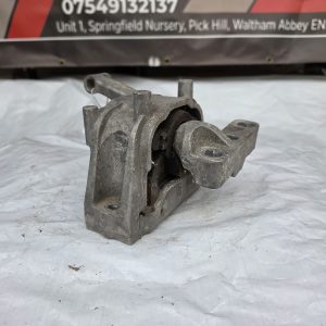 AUDI Q3 MK1 DRIVER SIDE ENGINE MOUNT 5N0199262F