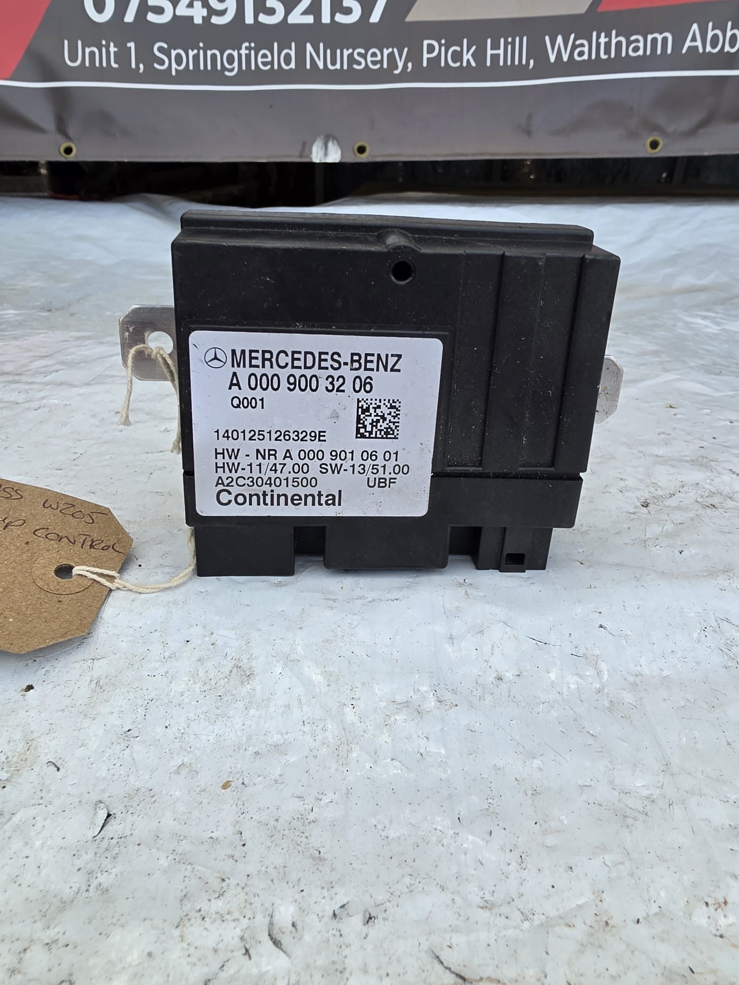 MERCEDES C CLASS W205 2014-2018 FUEL PUMP CONTROL MODULE ECU A0009003206