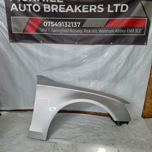 *AUDI A4 B8 FRONT DRIVER WING FENDER RIGHT PANEL IN SILVER 2011-2016