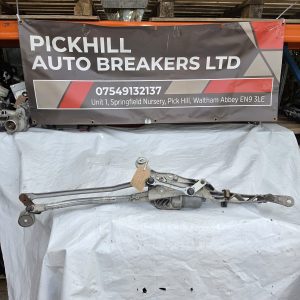 MERCEDES C CLASS W204 07-08 FRONT WINDSCREEN WIPER MOTOR AND LINKAGE 0390241844