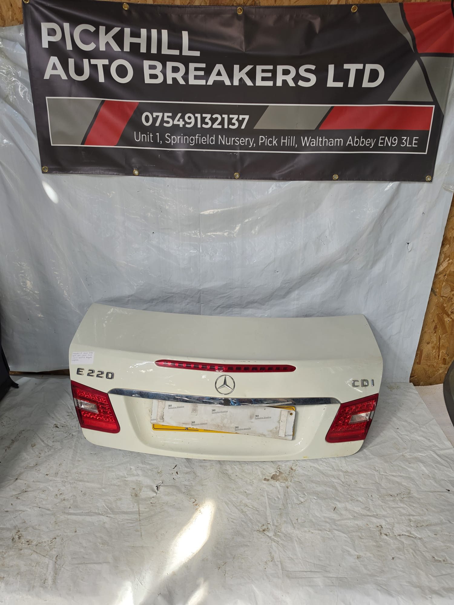 *MERCEDES E CLASS E220 SPORT MK4 C207 2010-2013 BOOT LID TAILGATE COMPLETE