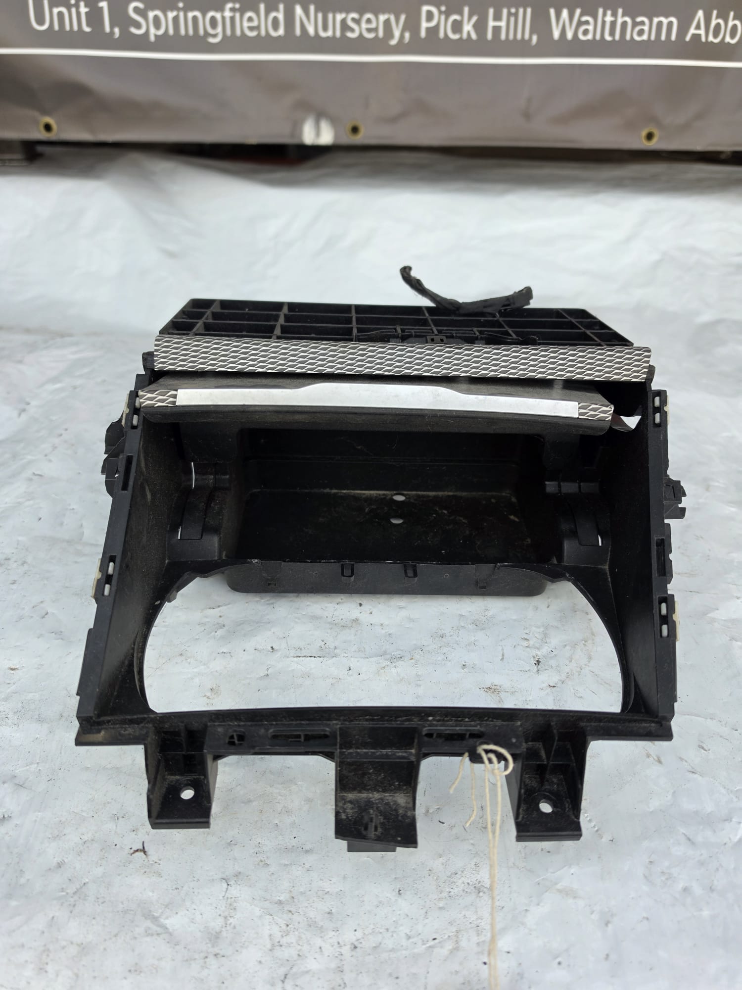 BMW 3 SERIES G20 G21 19-24 DASHBOARD CENTRE CONSOLE STORAGE 6806795 - Image 4