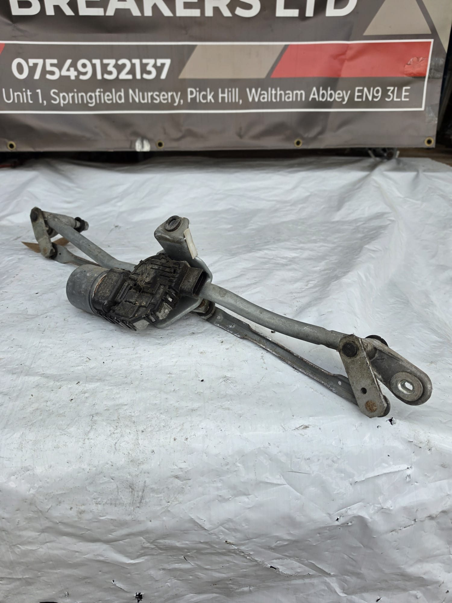 AUDI A4 B7 05-09 FRONT WINDSCREEN WIPER MOTOR AND LINKAGE 8H2955023C - Image 3
