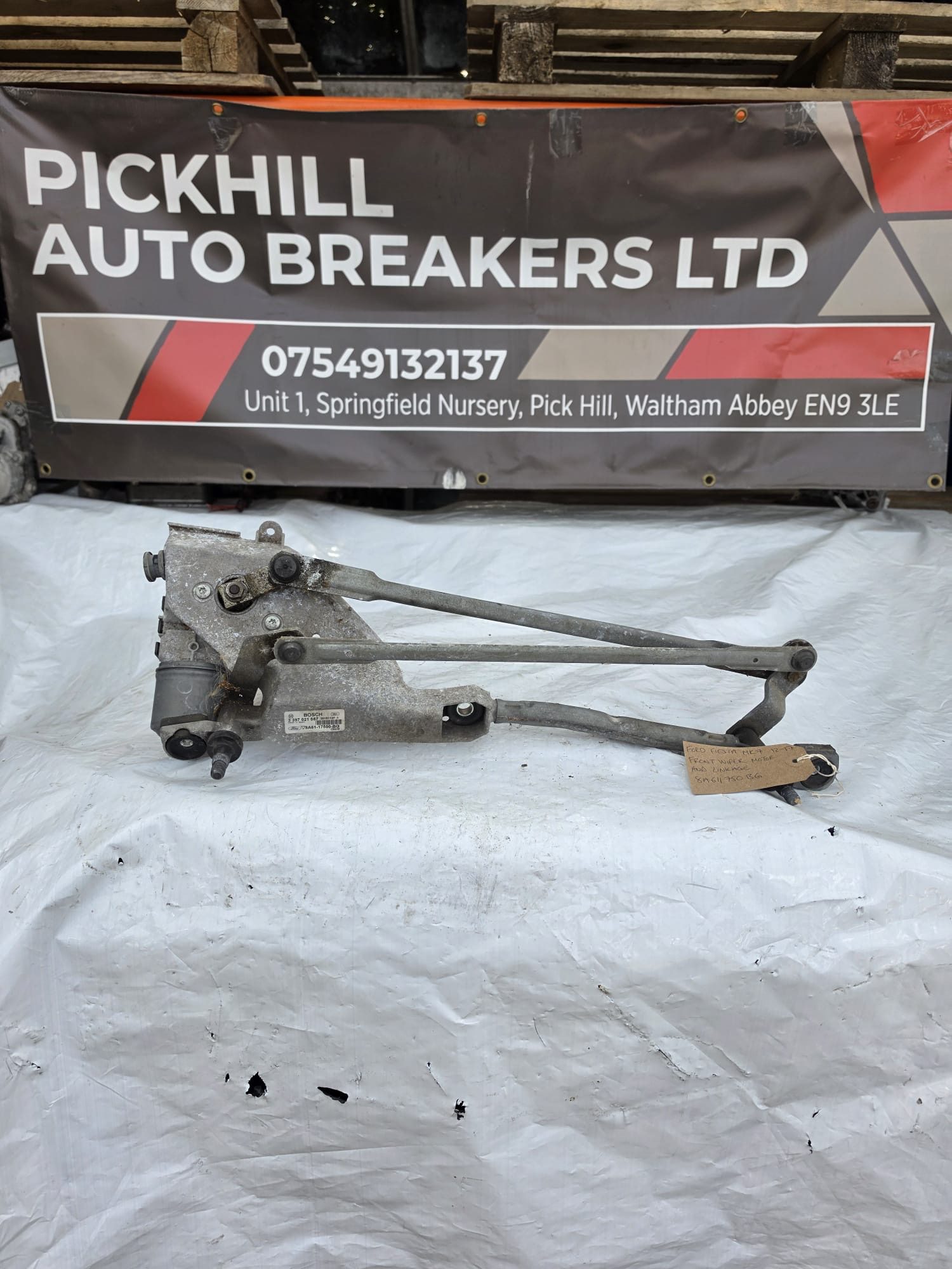 FORD FIESTA MK7 12-17 FRONT WIPER MOTOR AND LINKAGE 8A611750BG