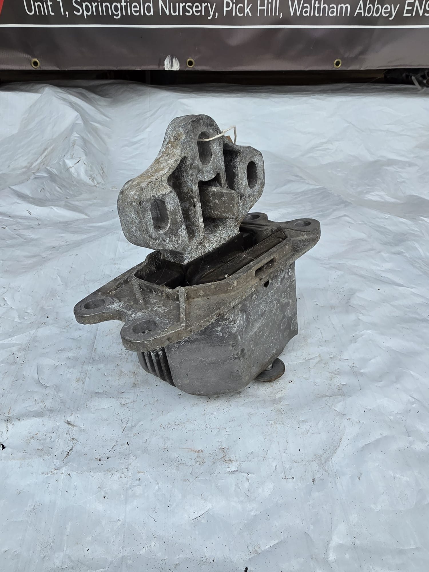 BMW F40 F48 MINI F55 F56 MOUNT GEARBOX SUSPENSION 6853449 - Image 3