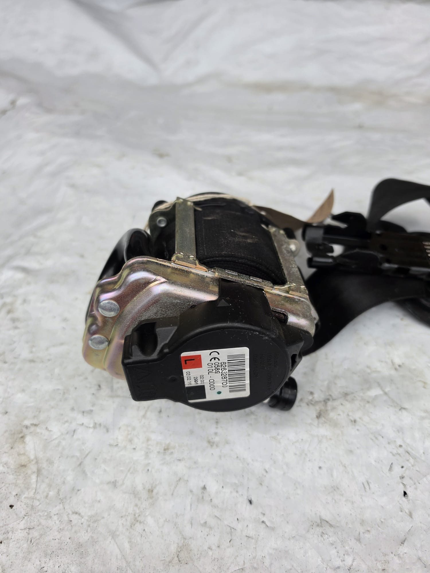 AUDI A4 B9 2015-2019 PASSENGER SIDE FRONT SEAT BELT 626528700 - Image 2
