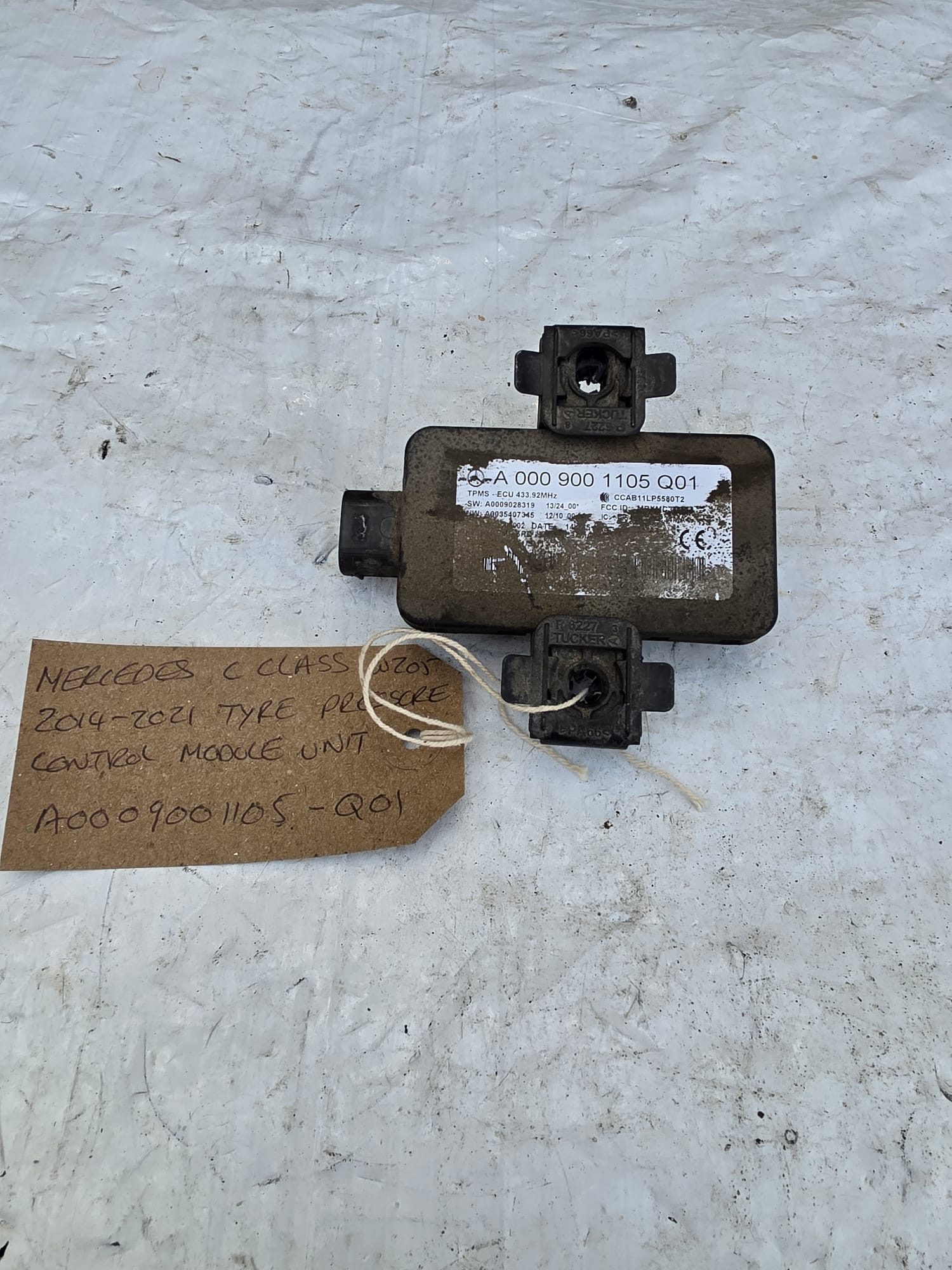 MERCEDES C CLASS W205 2014-2021 TYRE PRESSURE CONTROL MODULE UNIT A0009001105-Q01