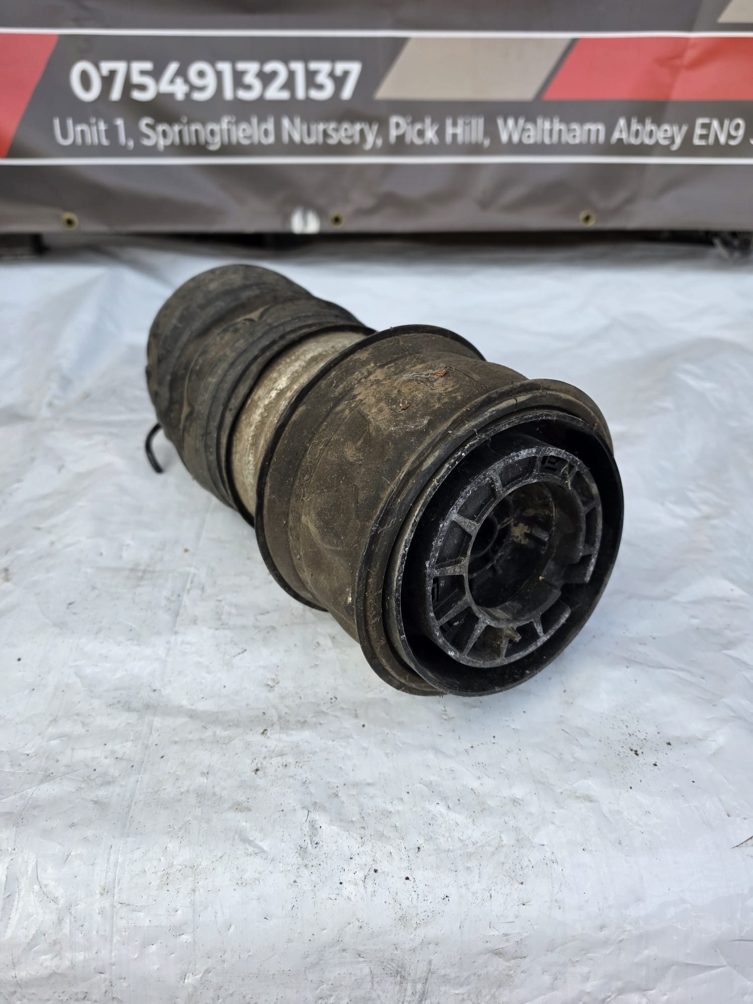 JAGUAR I-PACE 18-24 REAR AIR SUSPENSION BAG SHOCK ABSORBER J8A25587AC - Image 2
