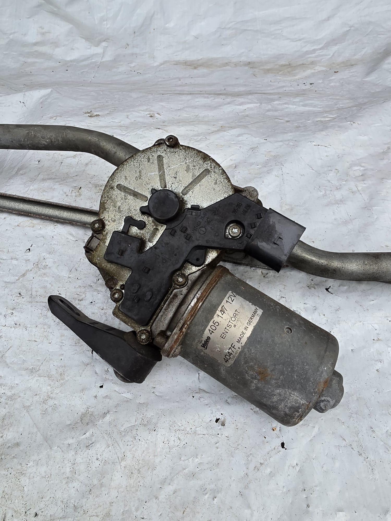 MERCEDES SPRINTER W906 2006-2018 WINDSCREEN WIPER MOTOR AND LINKAGE A9068200140 - Image 4