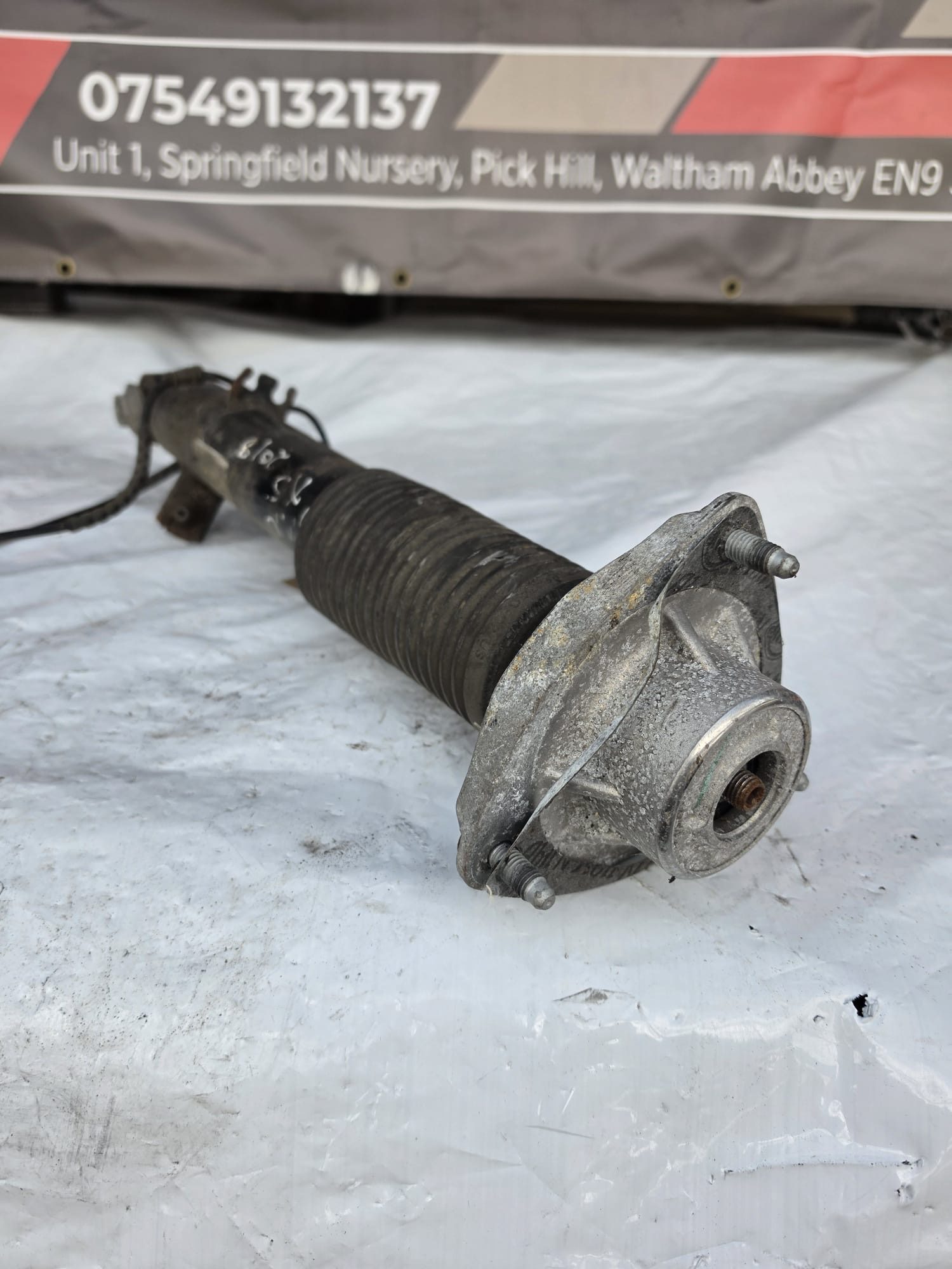 BMW X5 F15 2018 RIGHT REAR SHOCK ABSORBER DAMPER 6875088-02 - Image 2