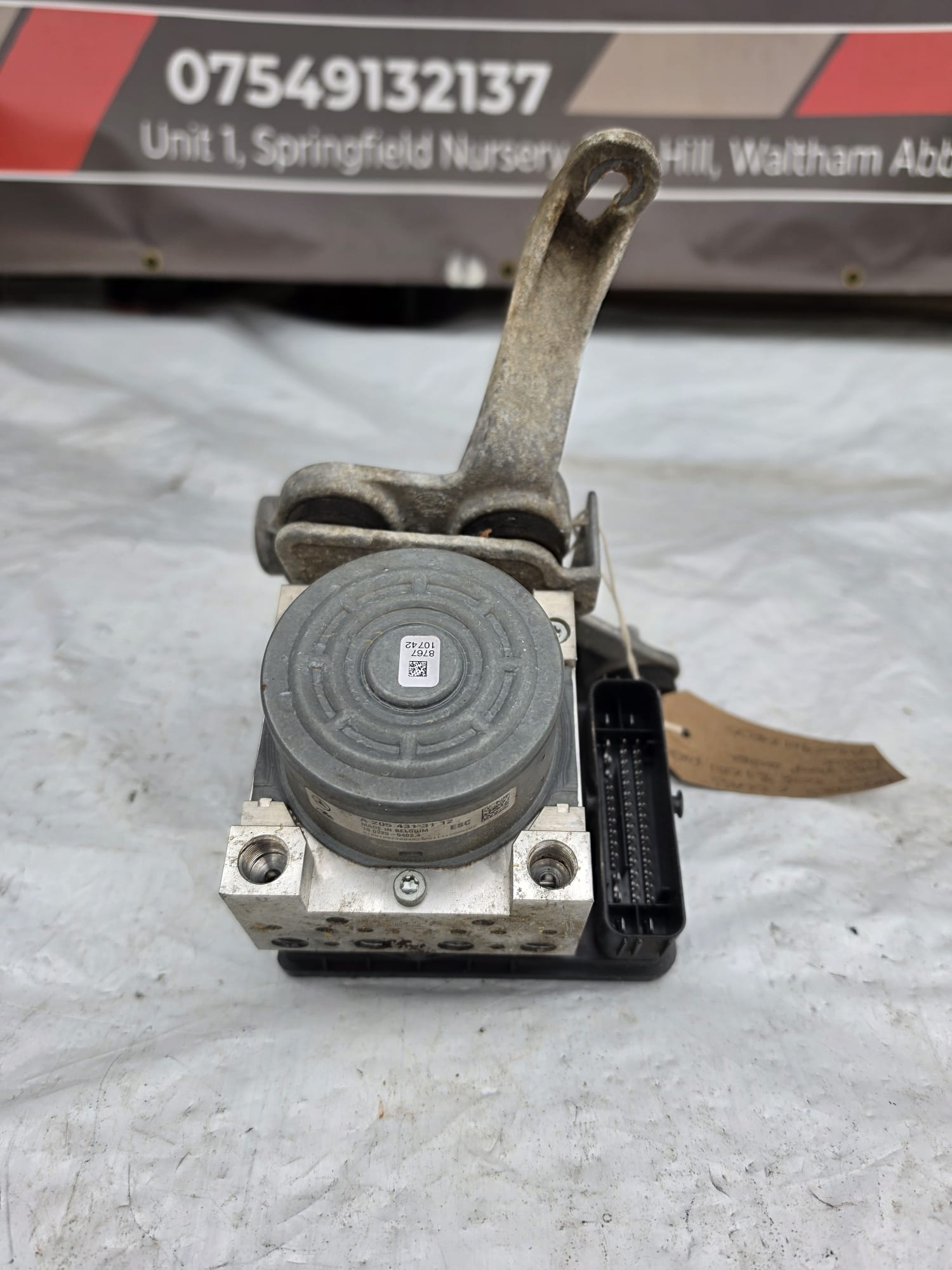 MERCEDES C CLASS W205 2015 2.1 CDI DIESEL ABS PUMP CONTROL MODULE A2059012800 - Image 3