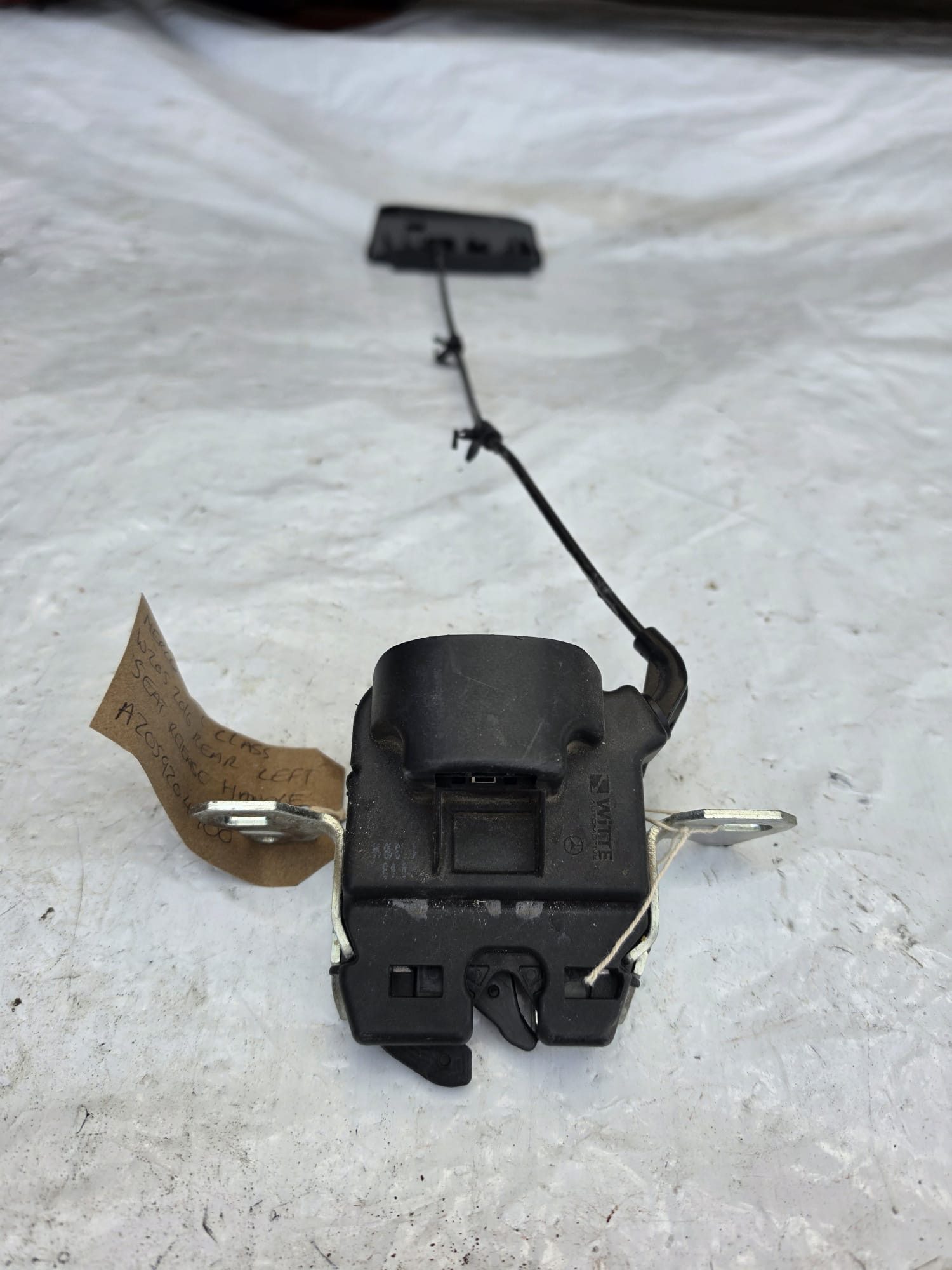 MERCEDES C CLASS W205 2016 REAR LEFT SEAT RELEASE HANDLE A2059204900