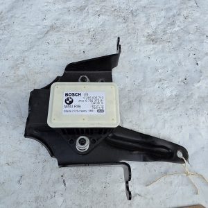 BMW X1 2013 SPEED SENSOR MODULE WITH MOUNT 6782372-01
