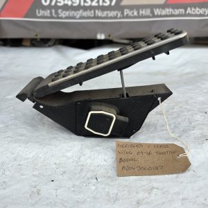 MERCEDES C CLASS W204 2009-2016 THROTTLE PEDAL A2043000182