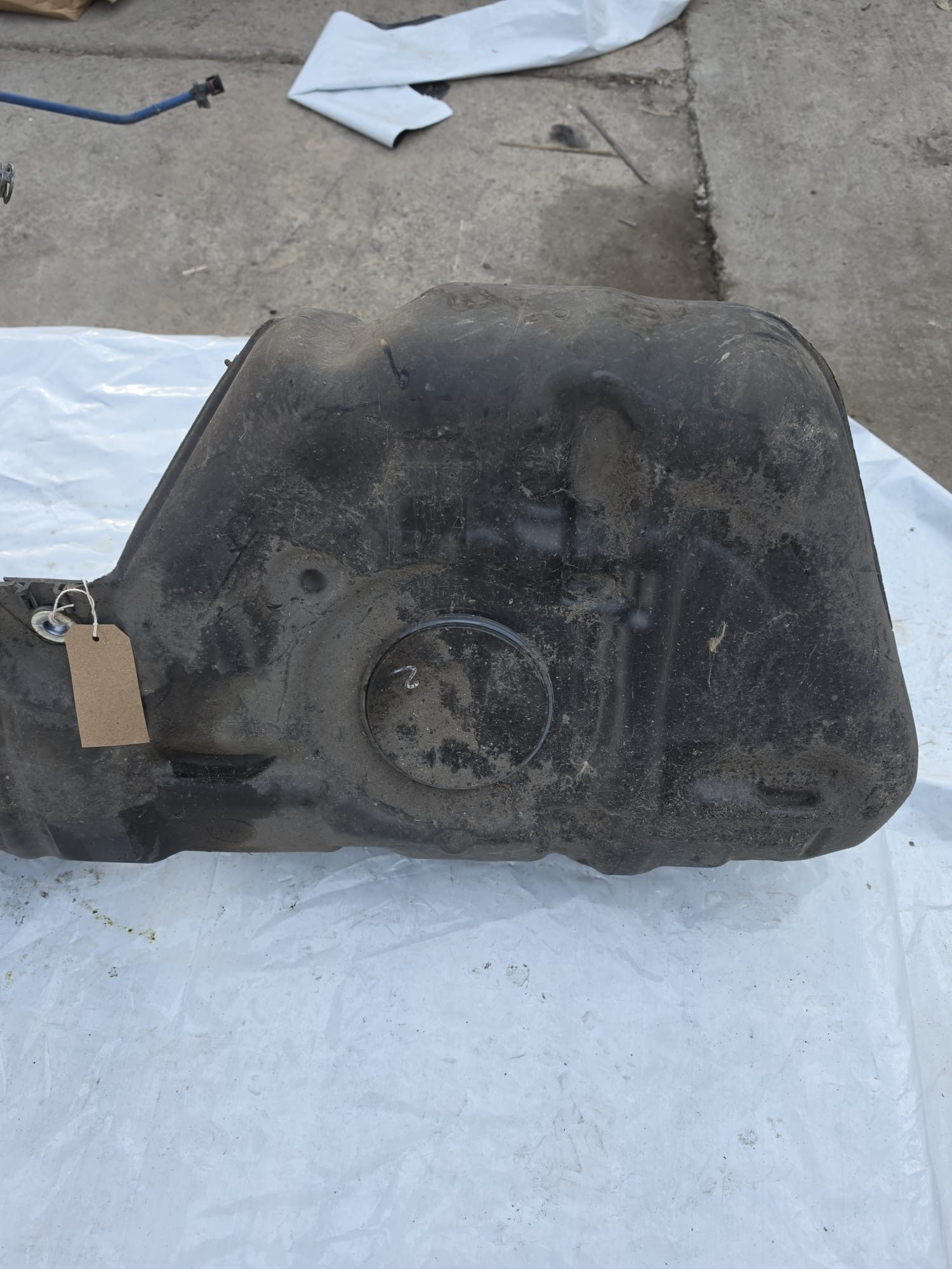 BMW 1 SERIES F21 2014 FUEL TANK 4039212AA - Image 4
