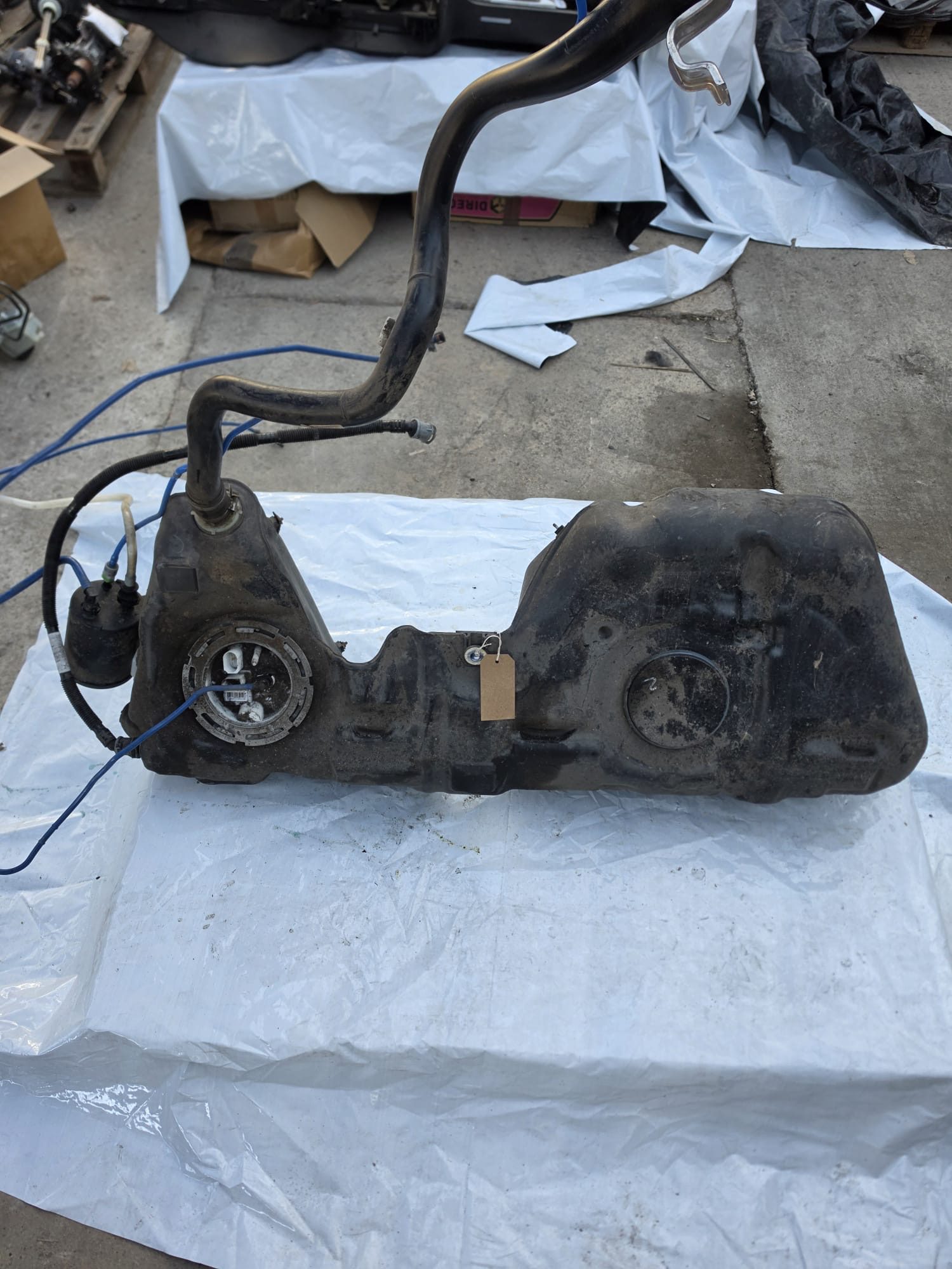 BMW 1 SERIES F21 2014 FUEL TANK 4039212AA