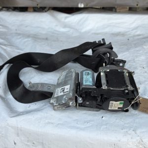 MERCEDES C CLASS W204 2007-2014 FRONT DRIVER SIDE SEAT BELT 616424600