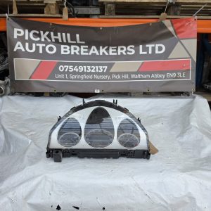 MERCEDES C CLASS 2010 W204 SPEEDOMETER INSTRUMENT CLUSTER A2C53369459 / A2049001505
